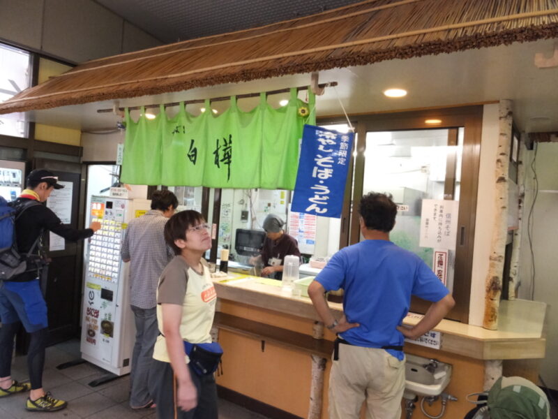 茅野駅の立ち食い蕎麦屋