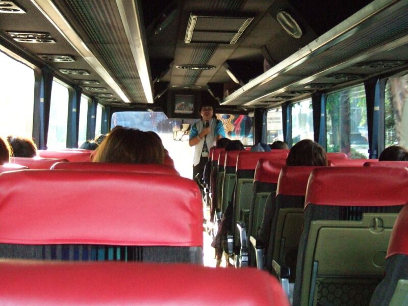 バスの内部