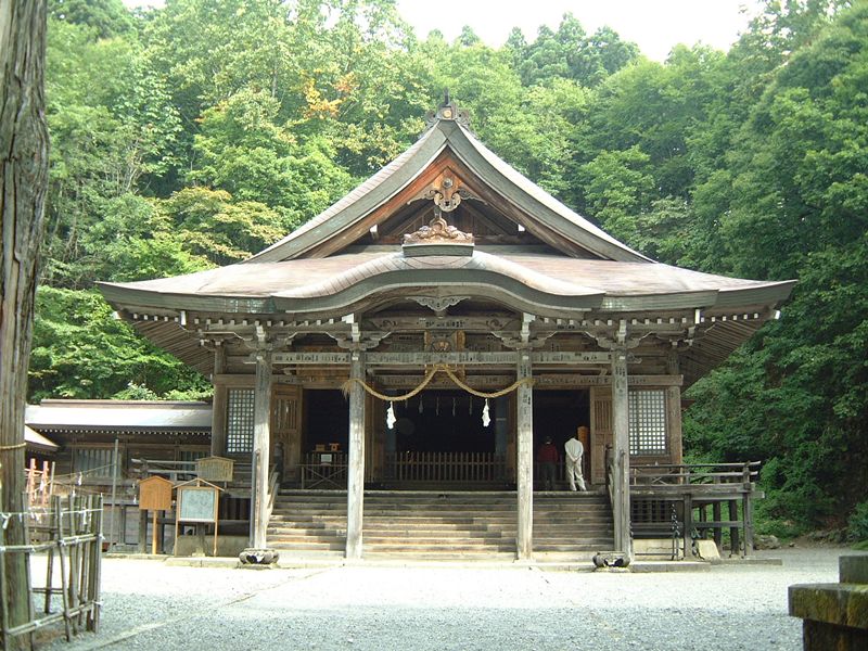 戸隠神社の中社