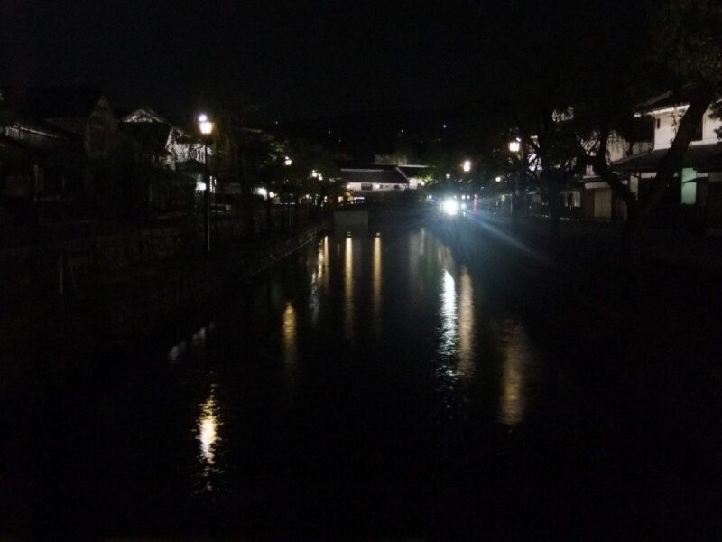 夜の倉敷川