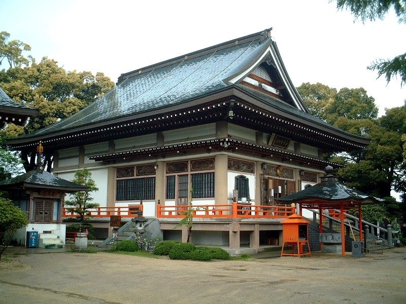 八坂寺本堂