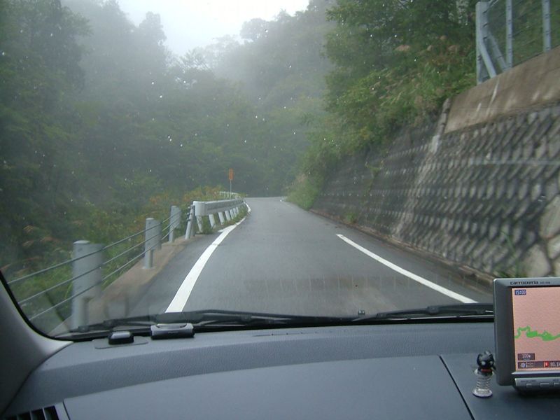 ひたすら山道を越える