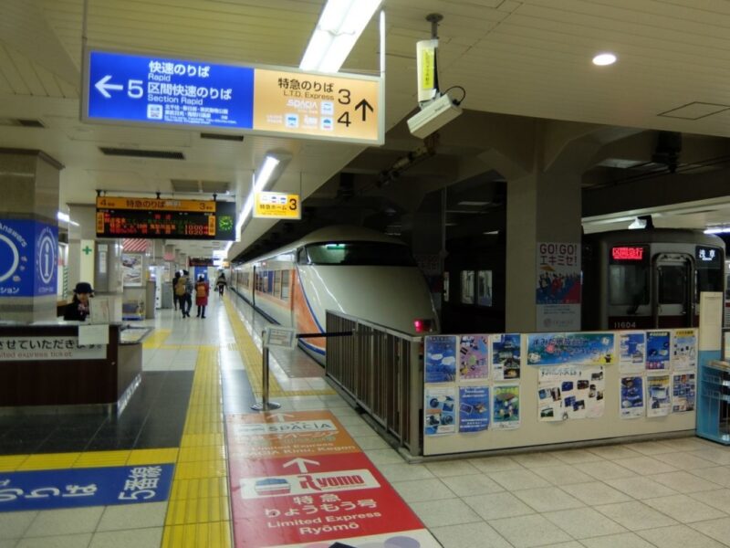 浅草駅ホーム