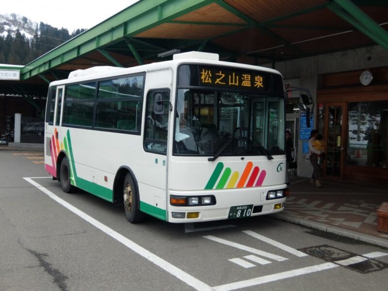 松之山温泉行きバス