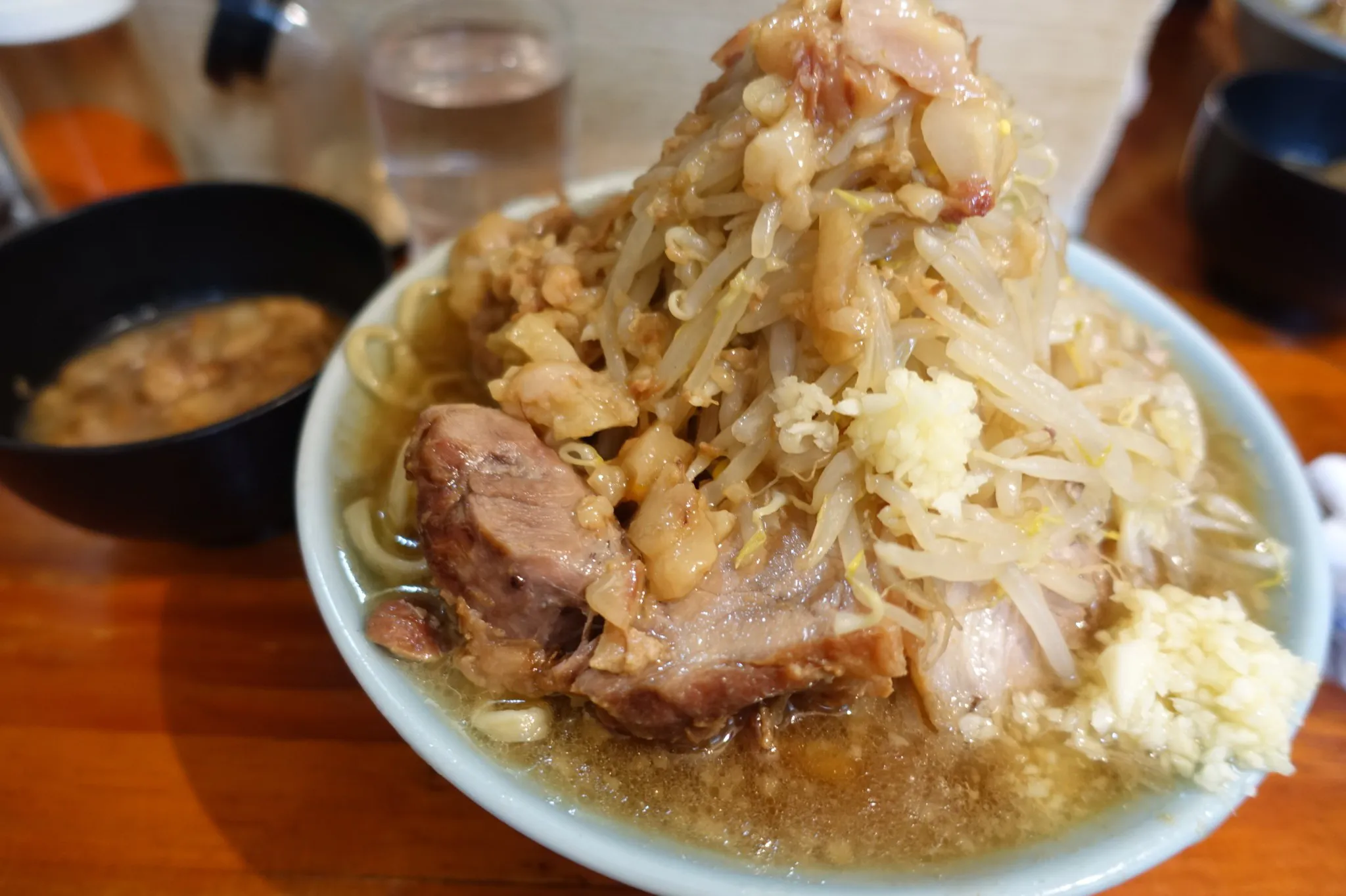 生きているだけでも歴史だ アワレみ隊ontheweb