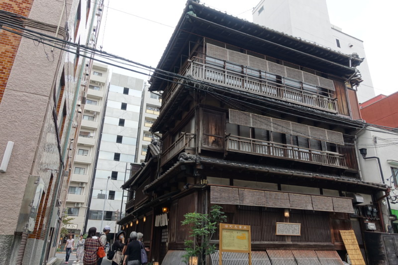 『東京おいしい老舗散歩』著者と歩く、江戸お月見散歩(谷中編)