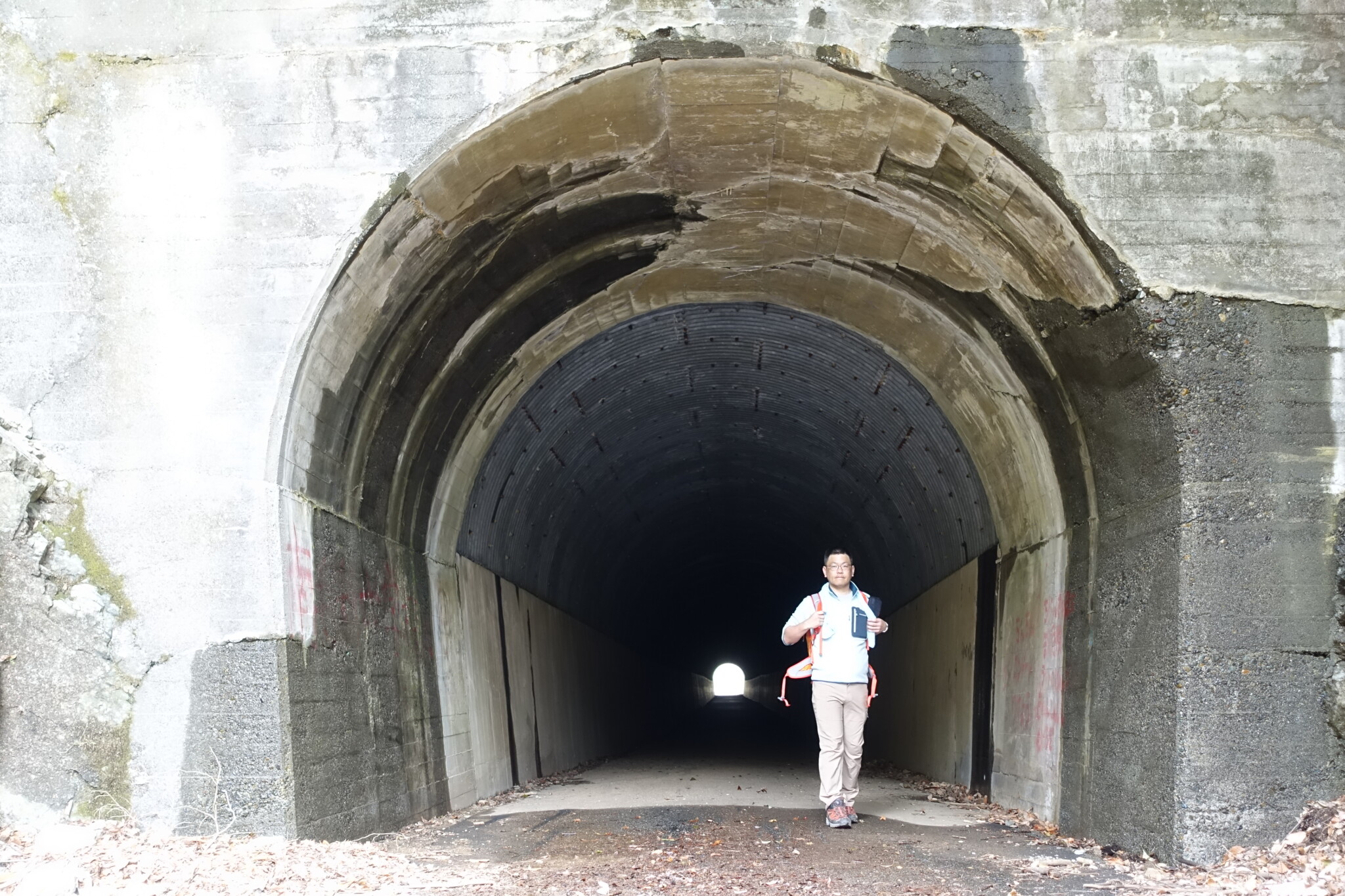 長い長いトンネル